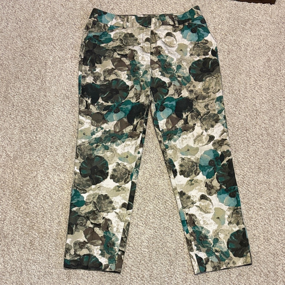 New Directions Multicolor  Floral Patterned Straight-Legged Pants Size: 8